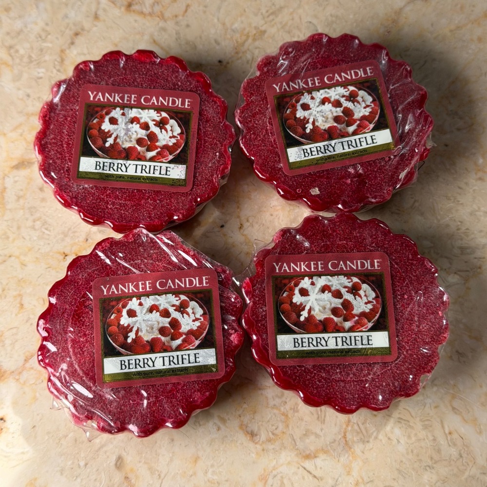 Yankee Candle Berry Trifle Wax Melts 4 Pack Red Scalloped Tarts 0.8oz Each